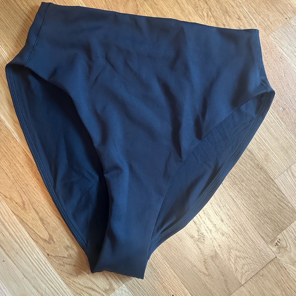 Left on Friday Black Hi Hi Bathing Suit Bottoms